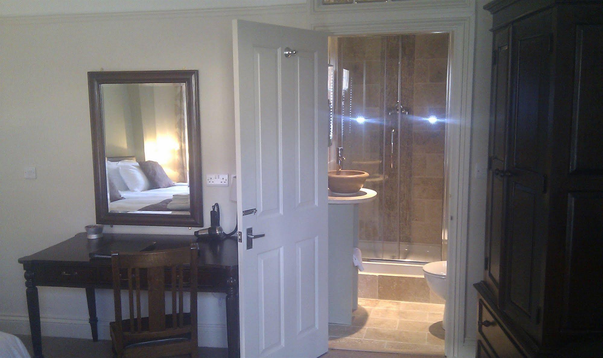 The Kings Head Hotel Ross-on-Wye Экстерьер фото